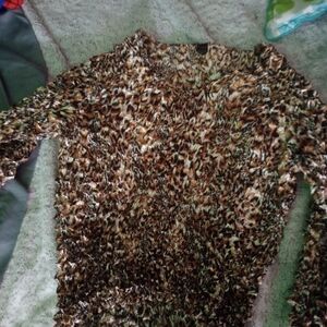 Loose Fitting Long Sleeved Blouse